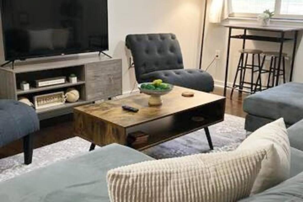 Townhouse In Uptown King Bed-Wi-Fi-Free Parking-Pool Apartment Charlotte Exterior foto