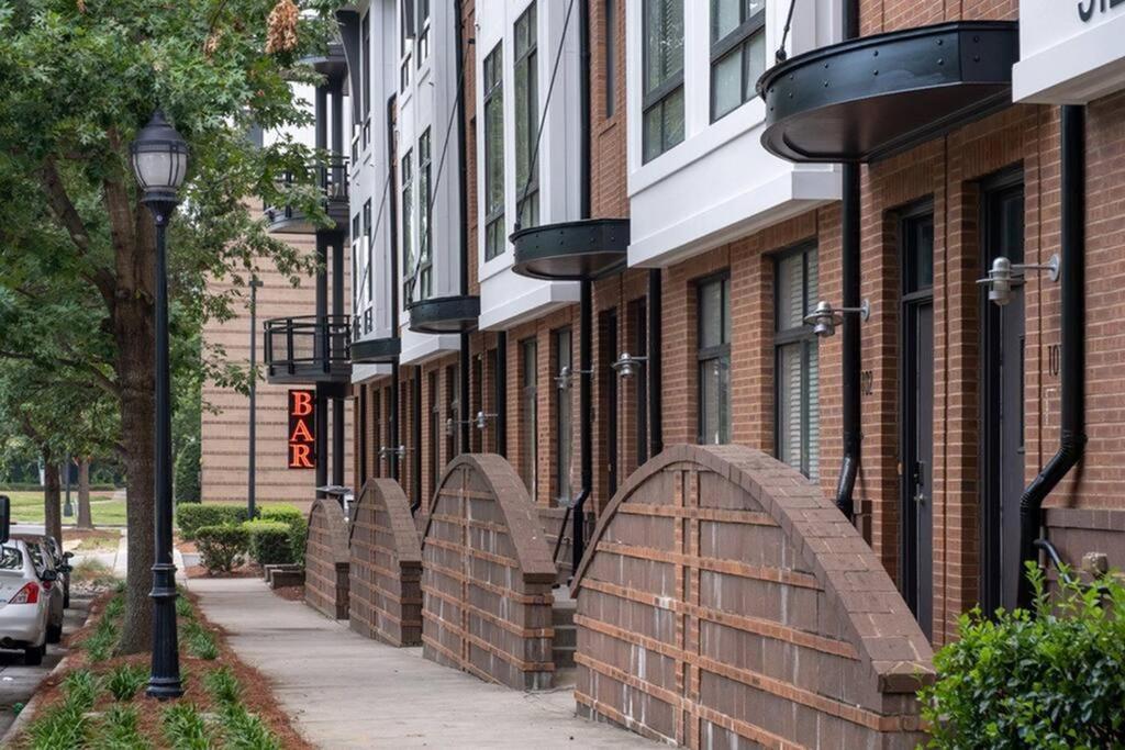 Townhouse In Uptown King Bed-Wi-Fi-Free Parking-Pool Apartment Charlotte Exterior foto