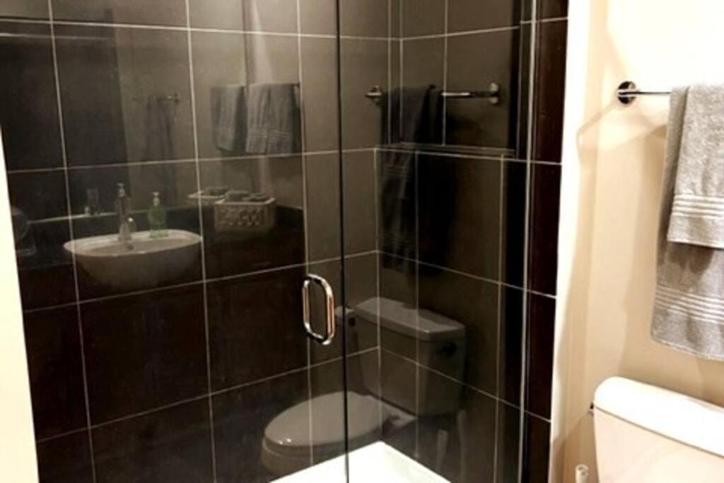 Townhouse In Uptown King Bed-Wi-Fi-Free Parking-Pool Apartment Charlotte Exterior foto